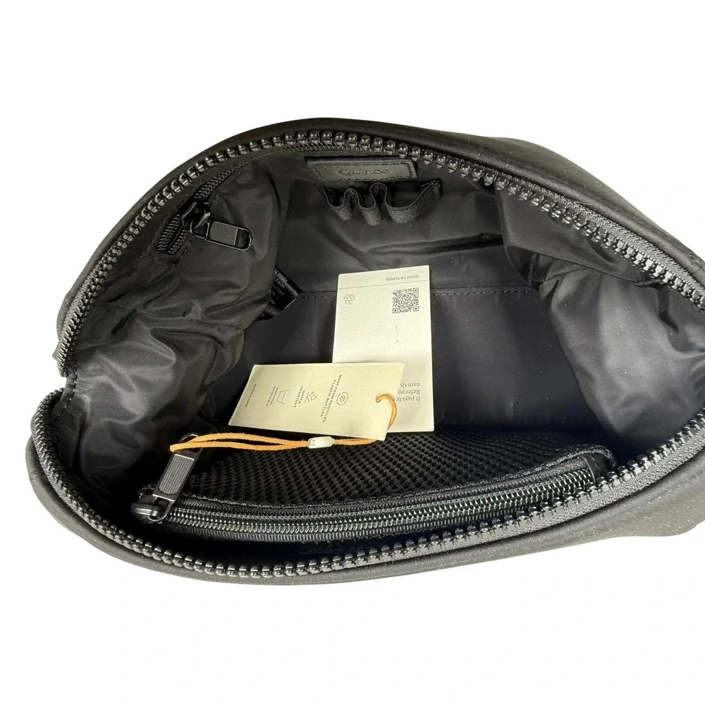 Quince Black All-Day Neoprene Travel Toiletry Cosmetic Bag NWT